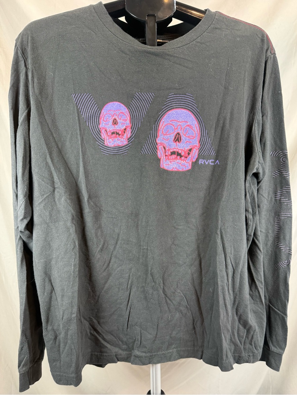RVCA Artist Network Opposites Skull Graphic Long Sleeve Tee Black - Size Large